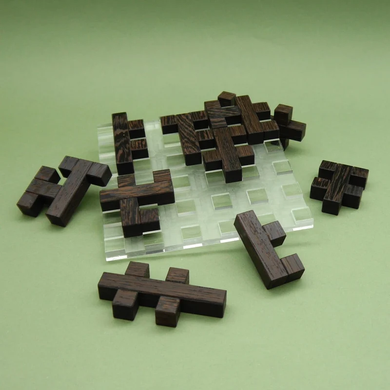 GRID - schwieriges, edles Denkspiel