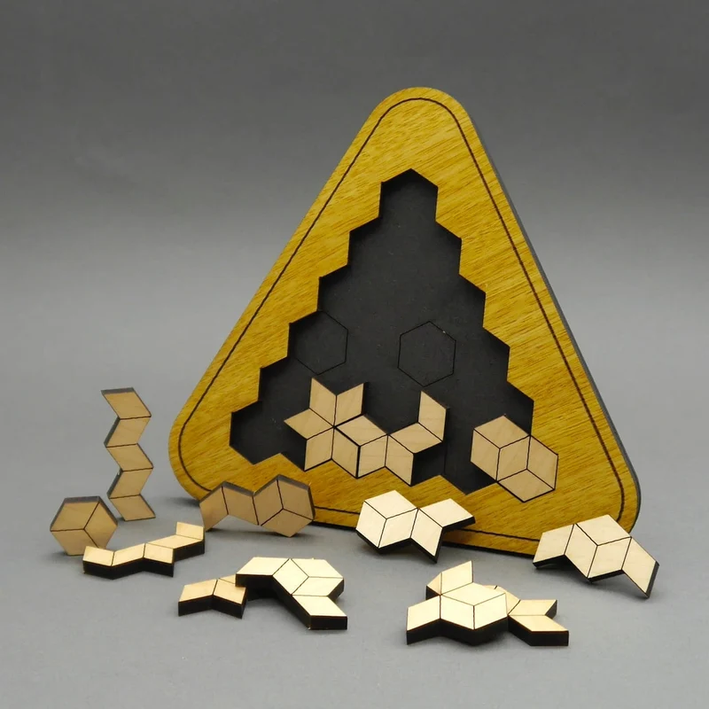TRI-ESCH - schwieriges Legepuzzle