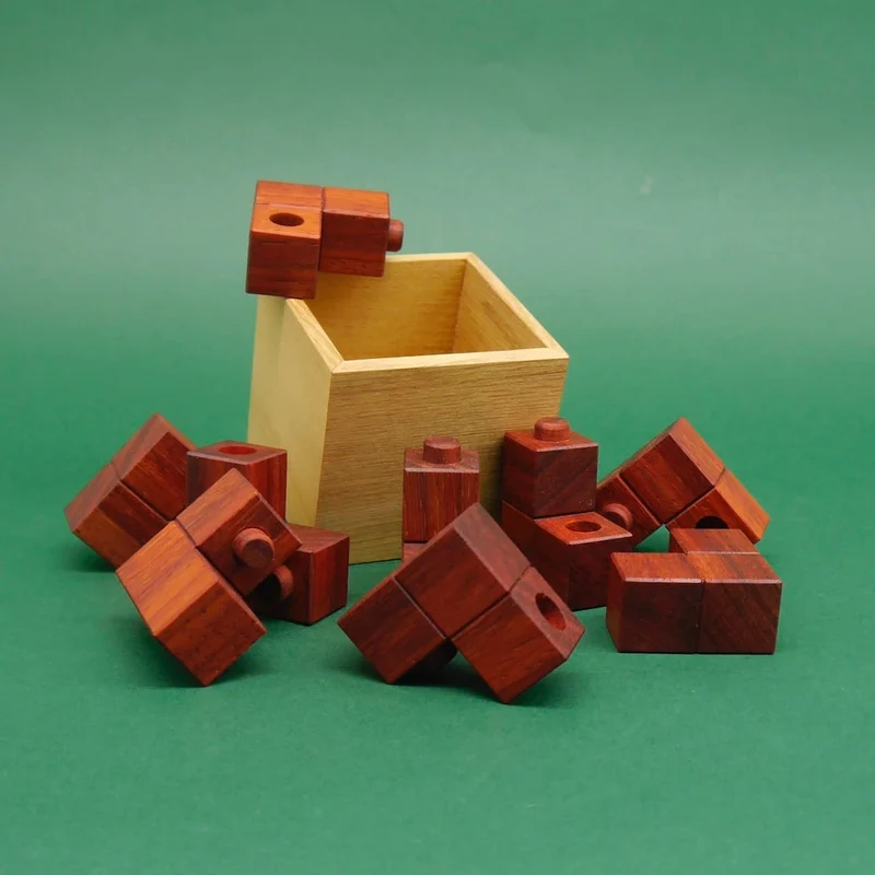 FARMACIA - herausragendes Packing-Puzzle
