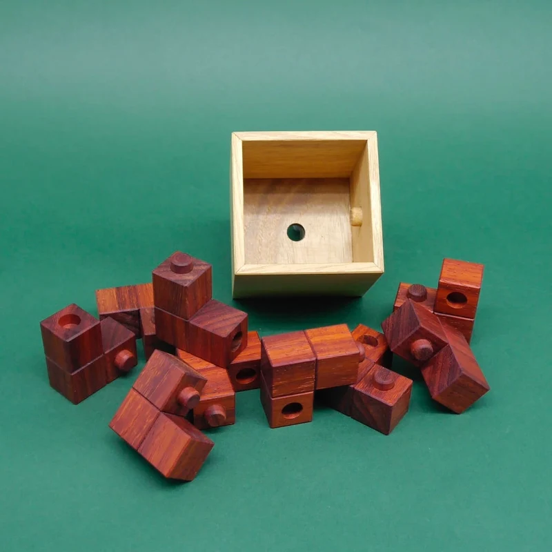 FARMACIA - herausragendes Packing-Puzzle