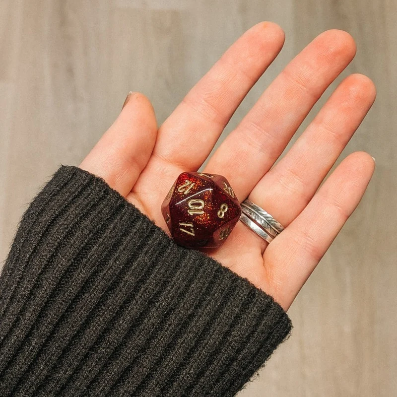 Chessex Mega‑Hedral - Glitter Ruby/gold Dice Set (20mm)