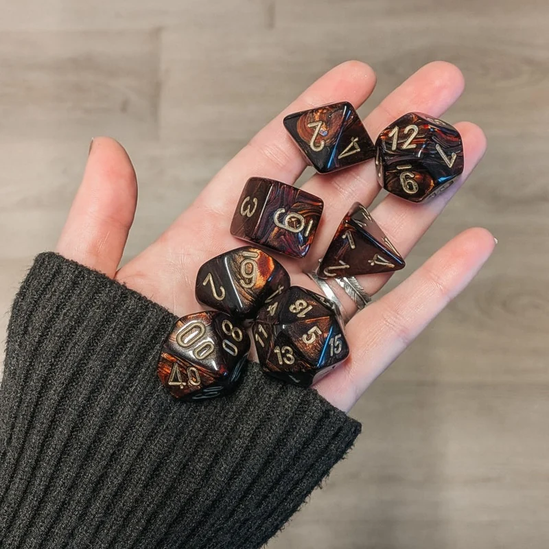 Chessex Mega‑Hedral - Scarab Blue Blood/gold Dice Set (20mm)