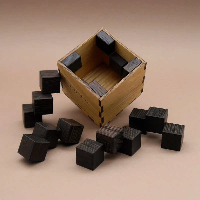 CUBI 12 - edles Knobelspiel
