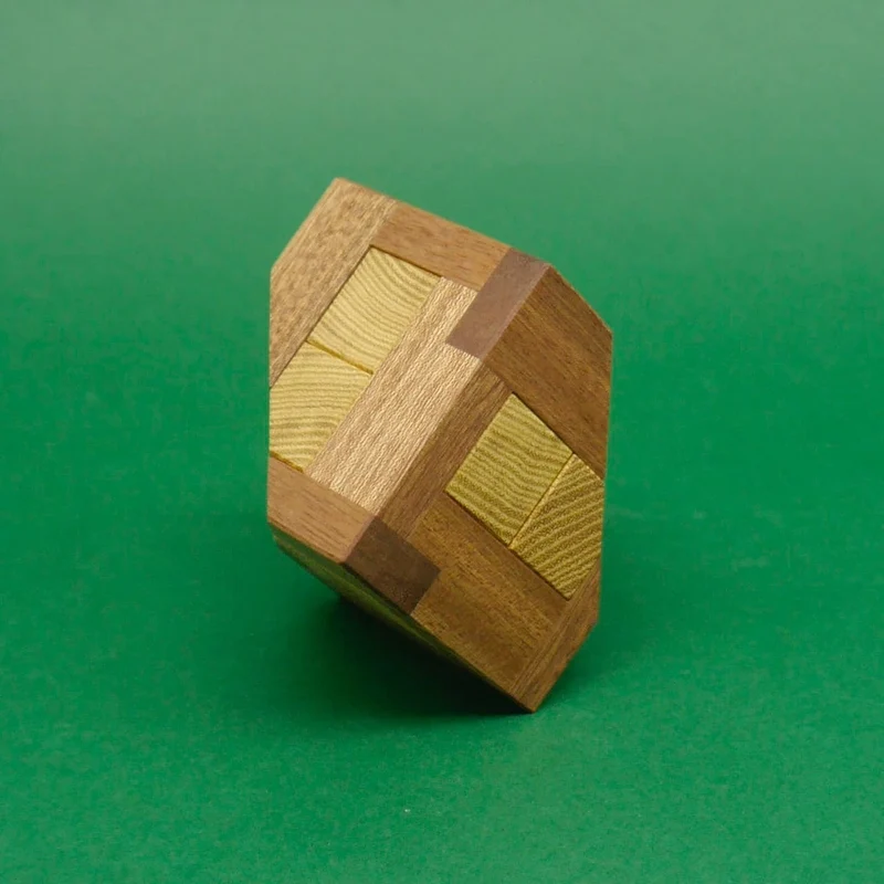 SIERPINSKIS BURR - edles Interlocking-Puzzle