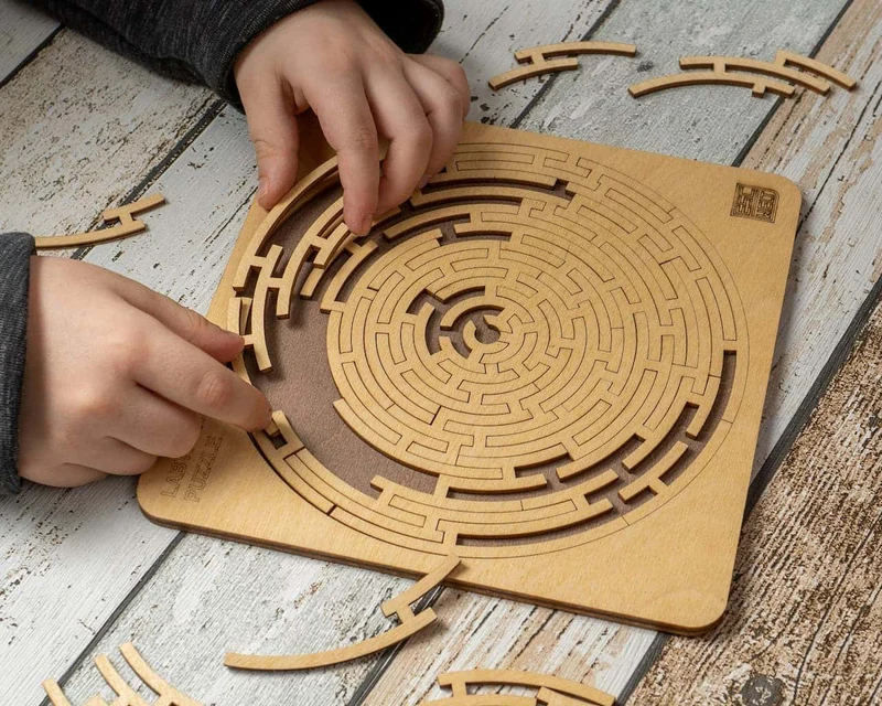 LABYRINTH PUZZLE - interessantes Legespiel