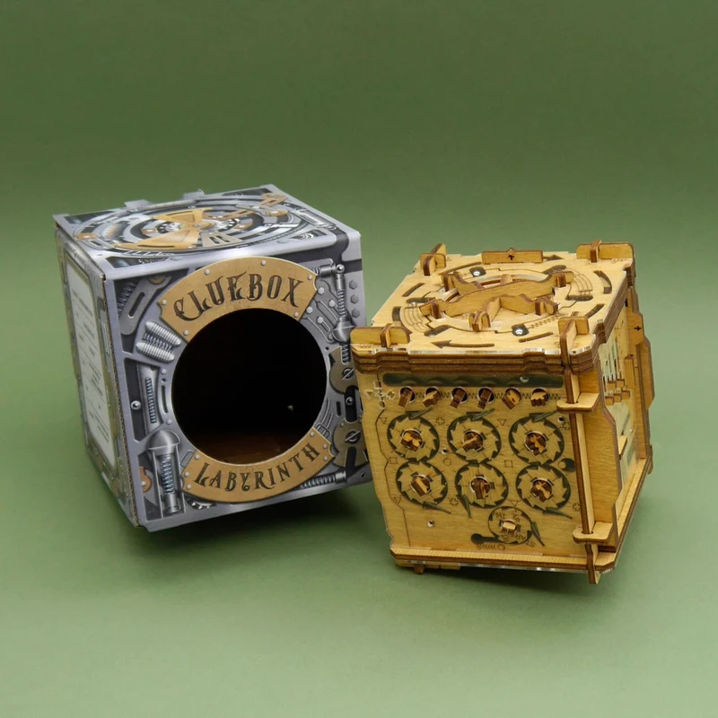 CAMBRIDGE LABYRINTH - Cluebox Escape Room