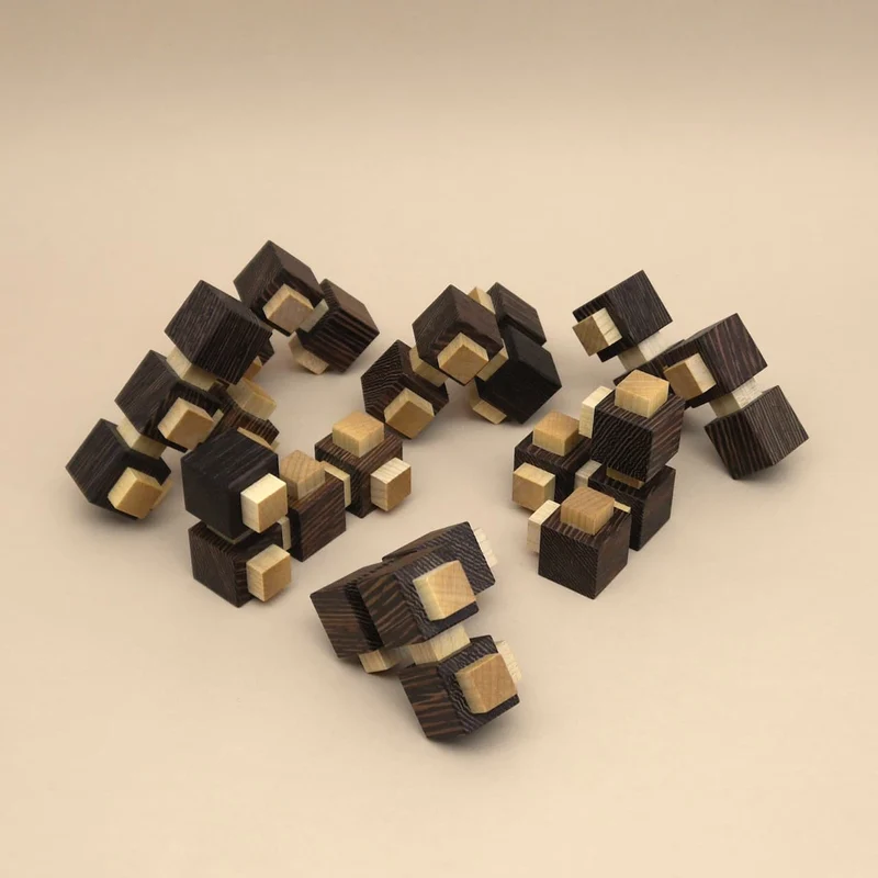 SOCIAL DISTANCE SOMA CUBE - tolles Puzzle