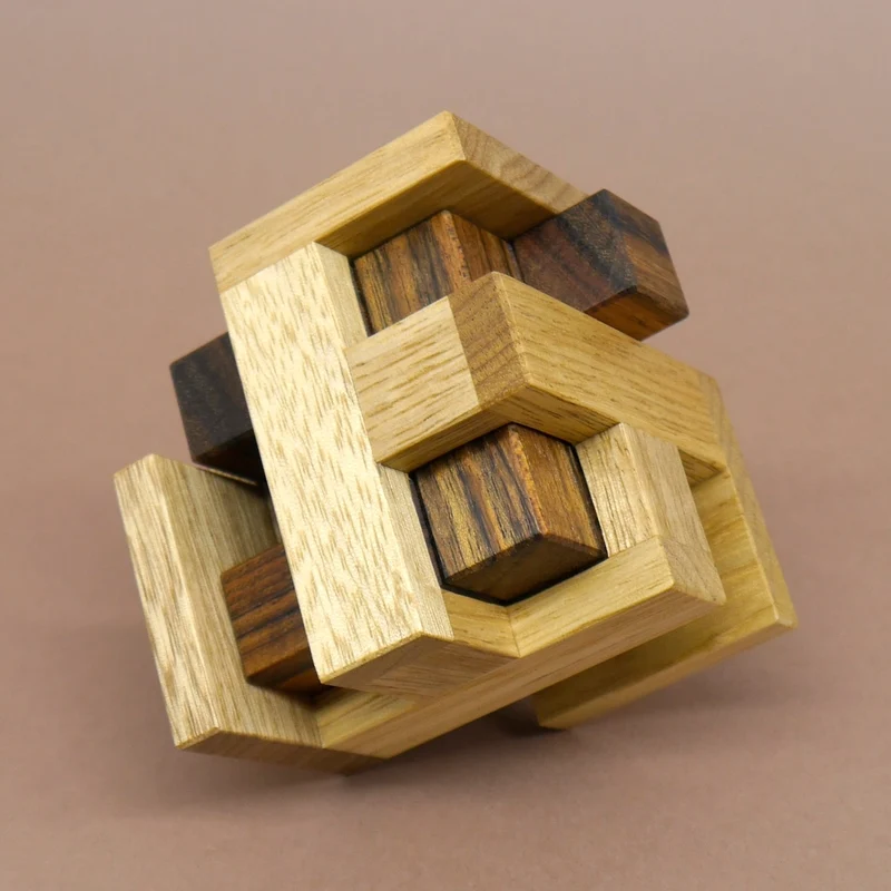 TIGRIDIA - schwieriges Interlocking Holzpuzzle