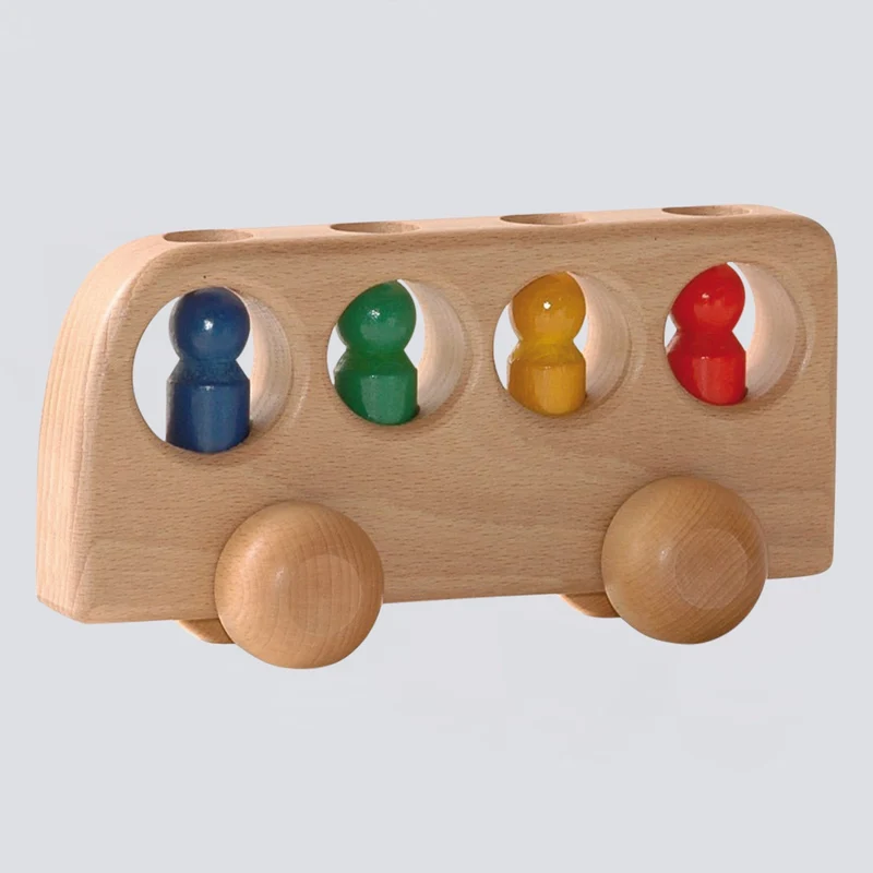 Ostheimer Bus mit 4 Männlein