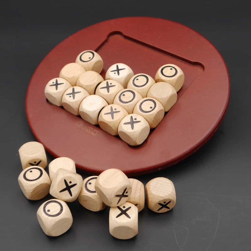 QUIXO - Das rasant taktische Kreuz-und-Quer-Spiel