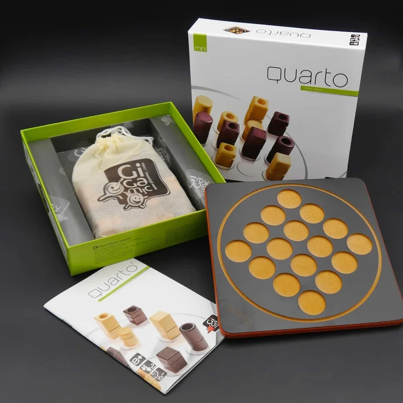 QUARTO - Das Spiel der verdeckten Strategie