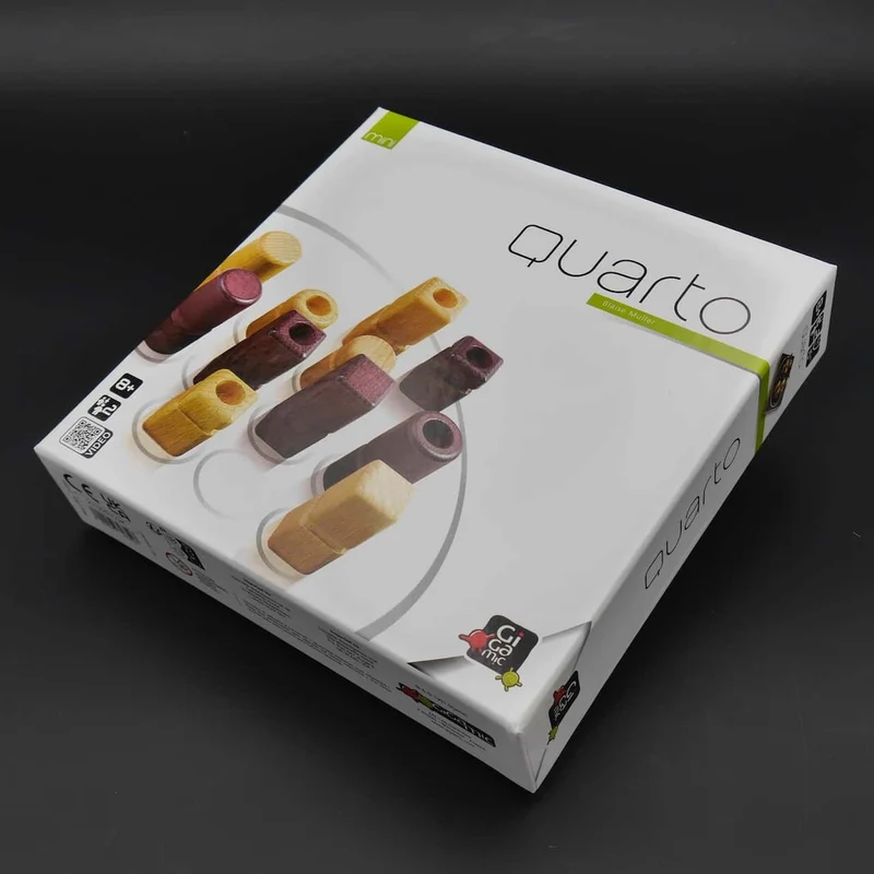 QUARTO - Das Spiel der verdeckten Strategie