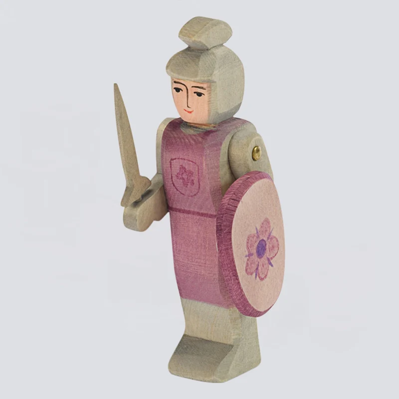 Ostheimer Holzfigur Ritter stehend rot