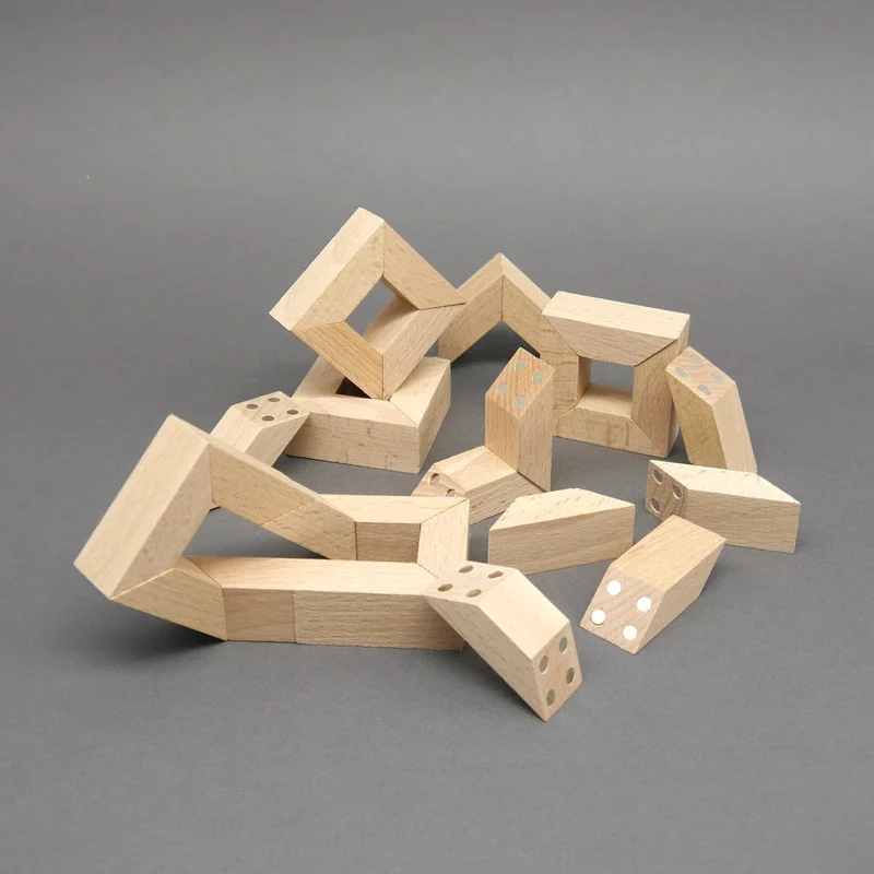 MATH MAKER - kreatives Konstruktionsspiel