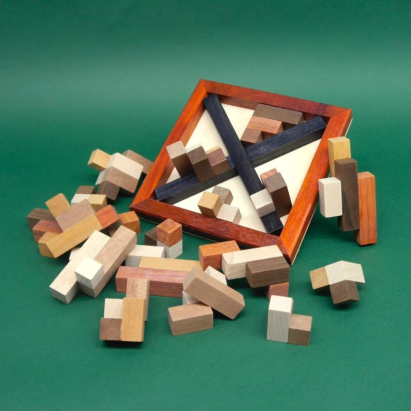 CRISTAL PYRAMIDE - herausforderndes Puzzle