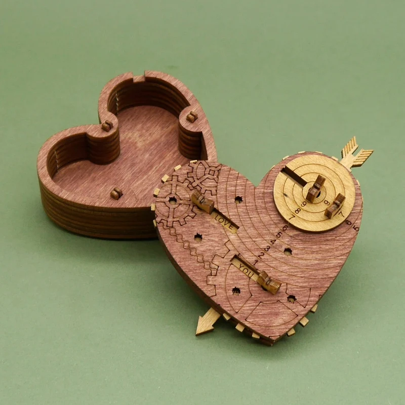 TIN WOODMANS HEART - schöne Knobelbox