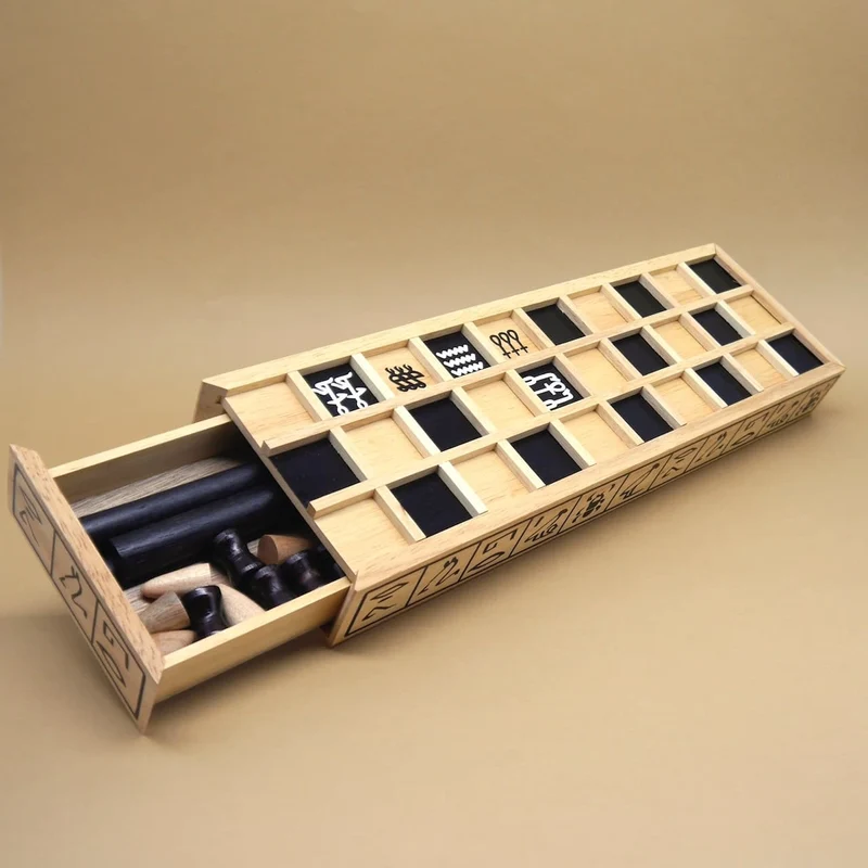 SENET - antikes, altägyptisches Brettspiel