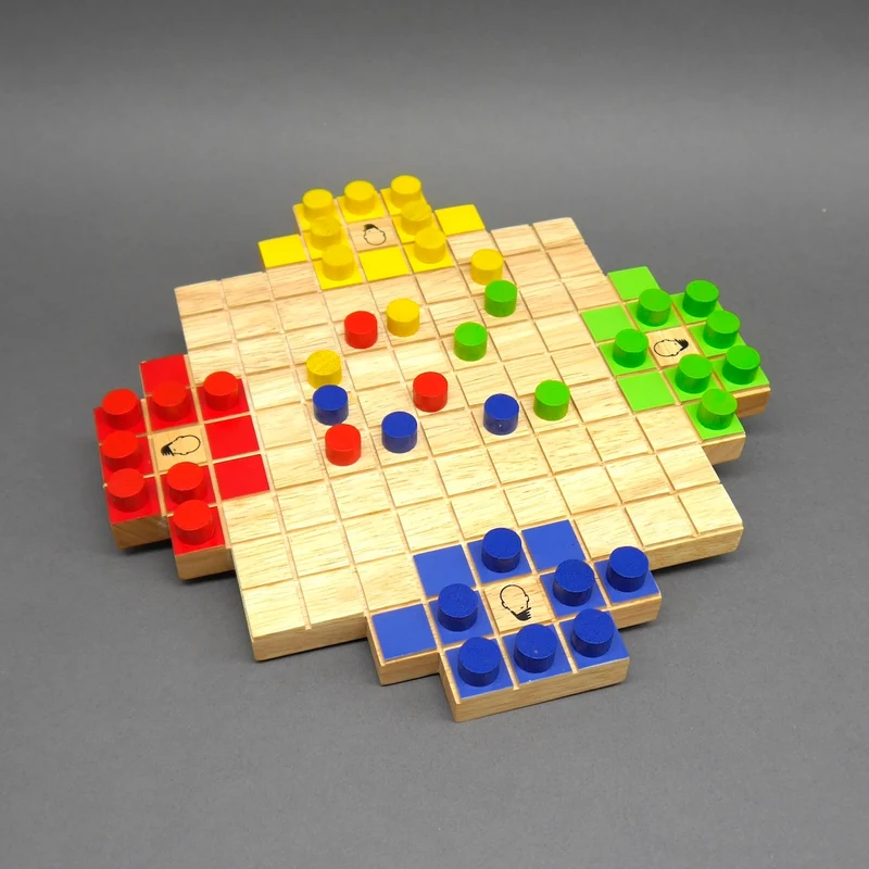 QUATTELE - Kampf der Elemente, Brettspiel