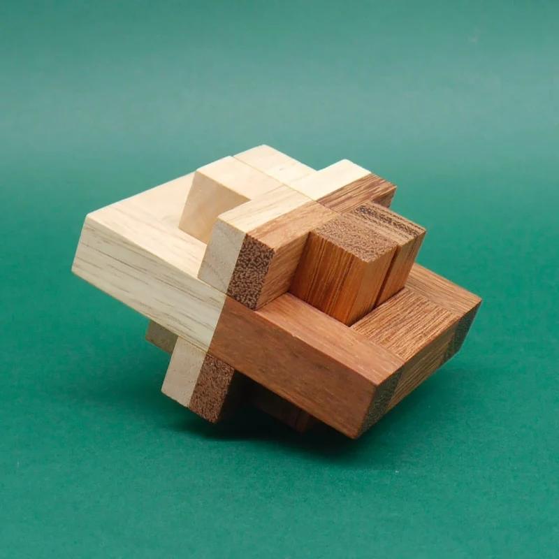 T-ONE - anspruchsvolles Holzpuzzle