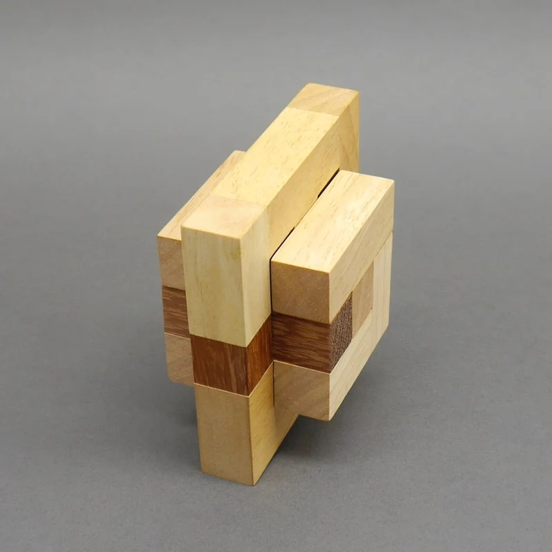 DOUBLE UT - schwieriges Interlocking-Puzzle