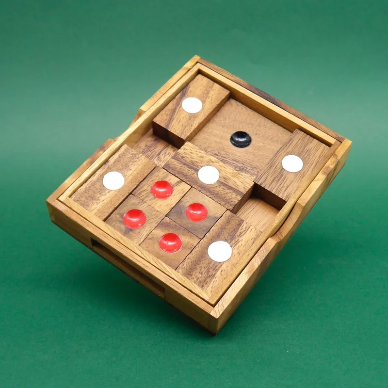 KHUN PAN - variantenreiches Schiebepuzzle
