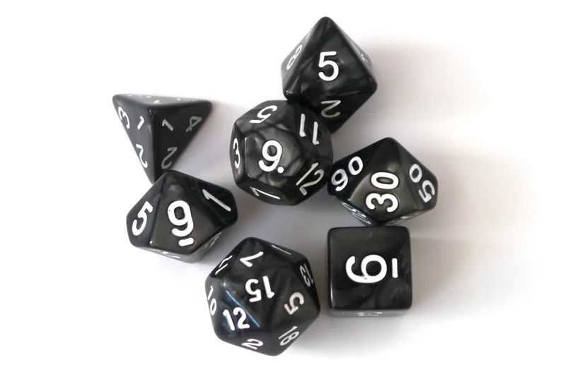 7-teiliges RPG Würfelset Pearl: Black/White