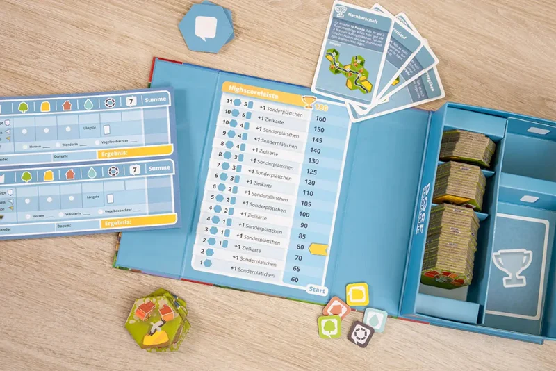 Dorfromantik Leichtes Gepäck - Das Spiel des Jahres 2023 für Unterwegs