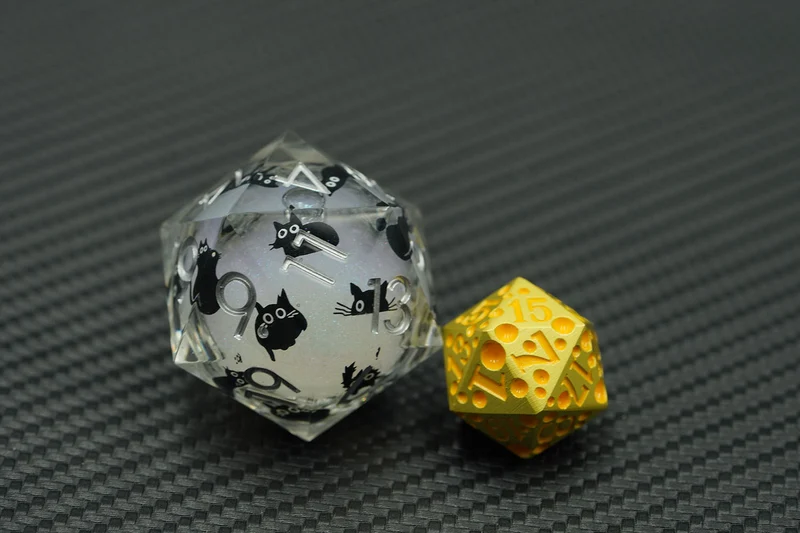 Criti-Cat - XL D20 (33 mm)