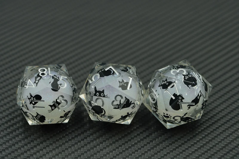 Criti-Cat - XL D20 (33 mm)