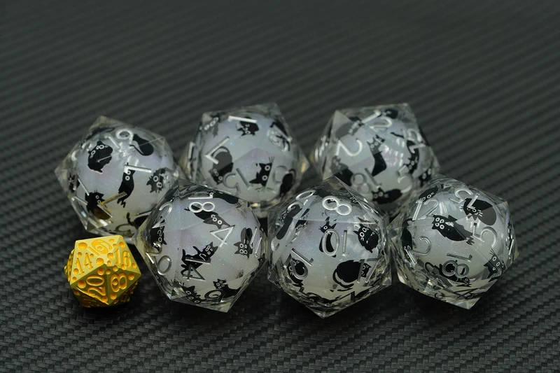 Criti-Cat - XL D20 (33 mm)