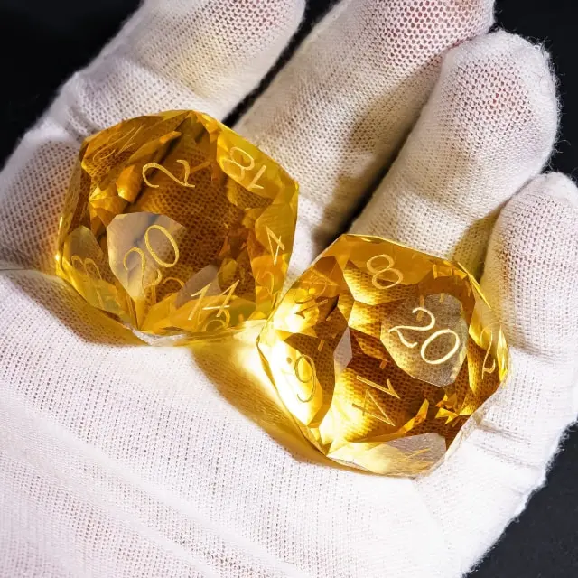 Dragon Gem - XL 30mm Glas D20 (Diamondcut)