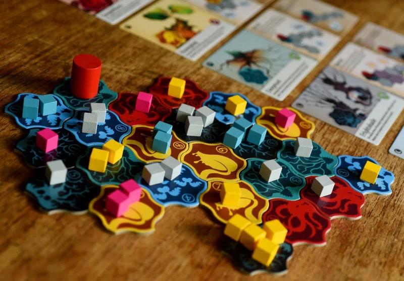 Power Plants - Zauberhaftes taktisches Legespiel