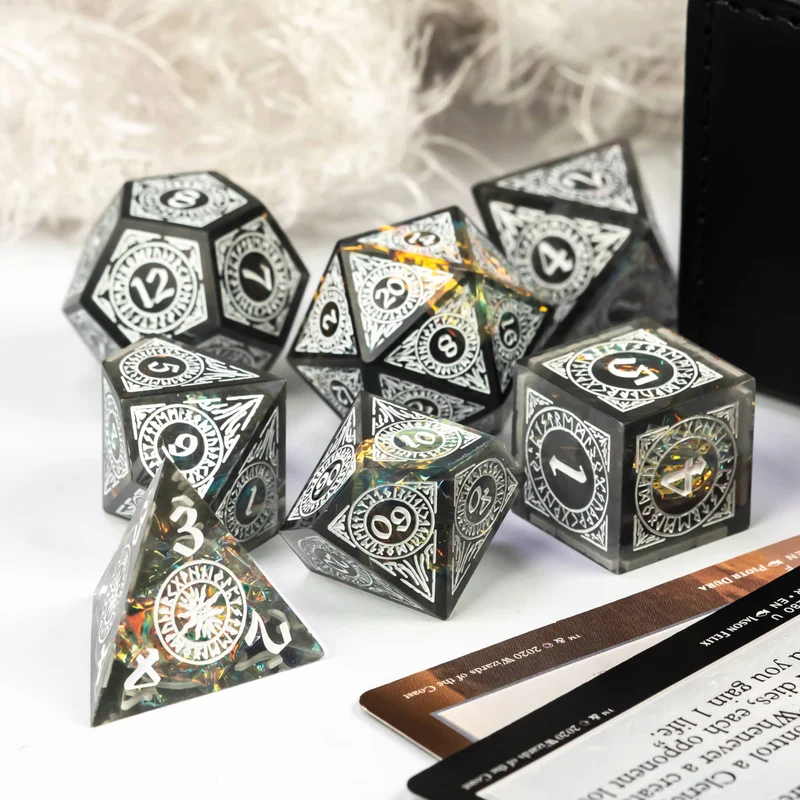 Spacebreaker ornament psychodelic white