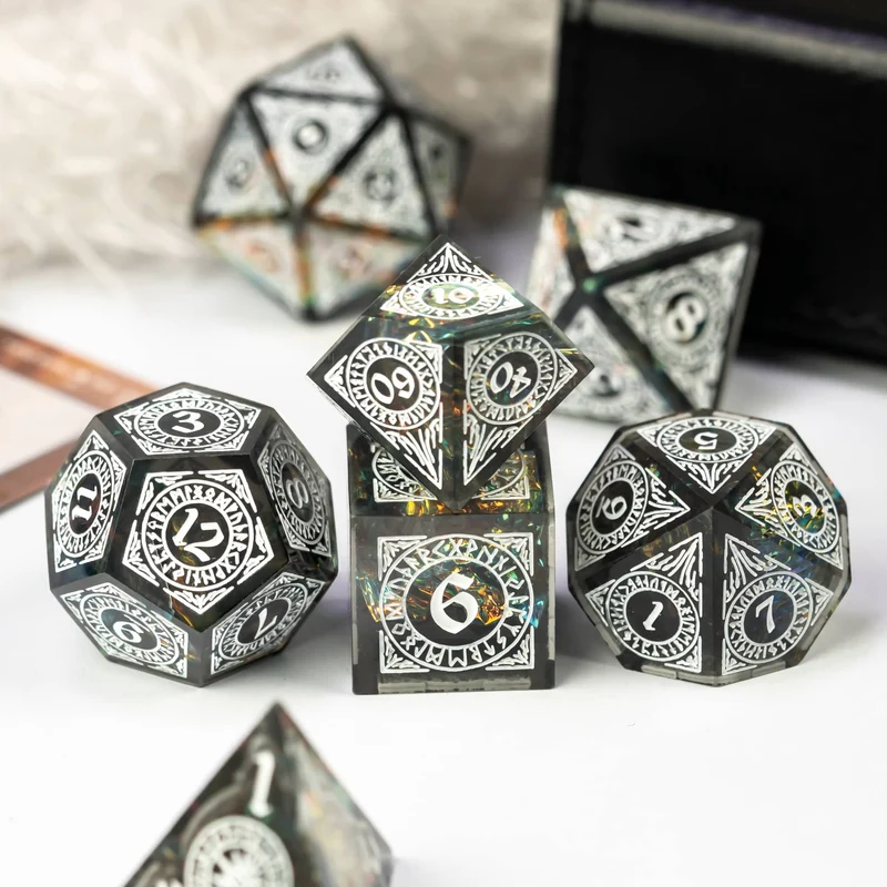 Spacebreaker ornament psychodelic white