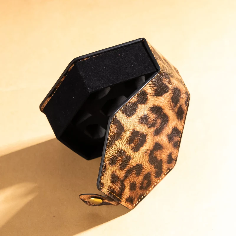 Hexagon-Etui - Leopard Print