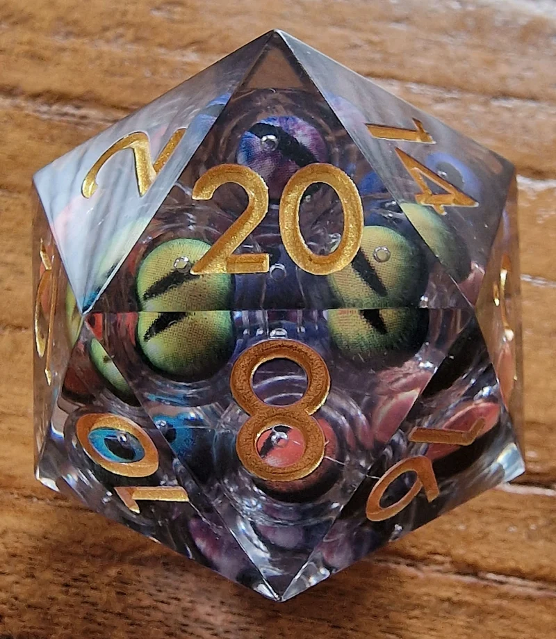 The All-Seeing Ensemble 33mm XL Flüssigwürfel