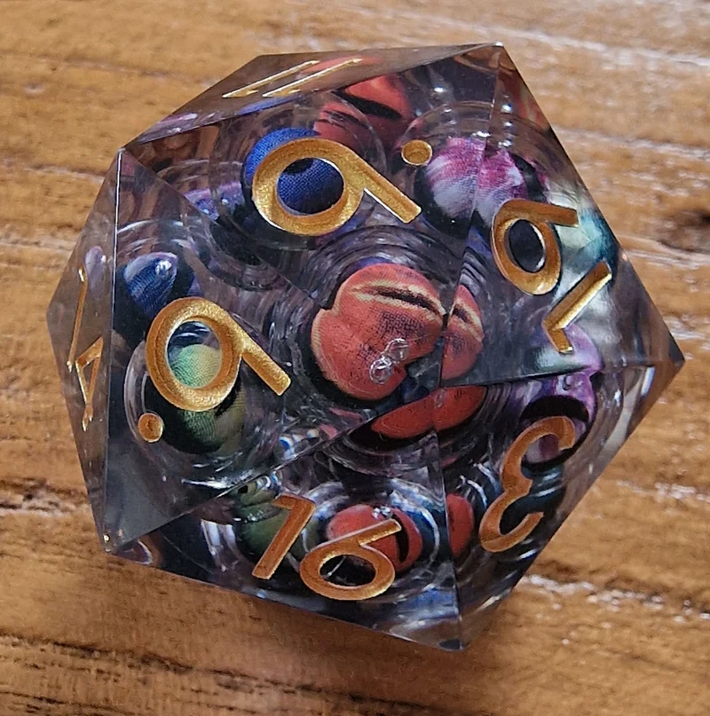 The All-Seeing Ensemble 33mm XL Flüssigwürfel
