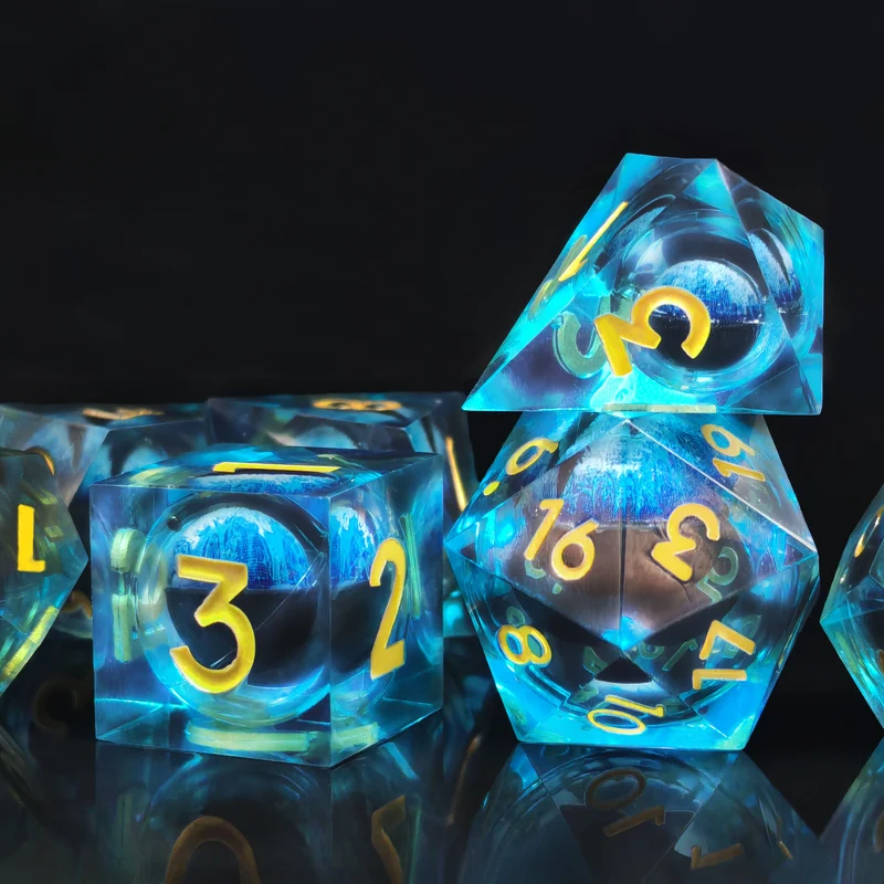 Sapphire Dragon Eye Flüssigwürfel Set