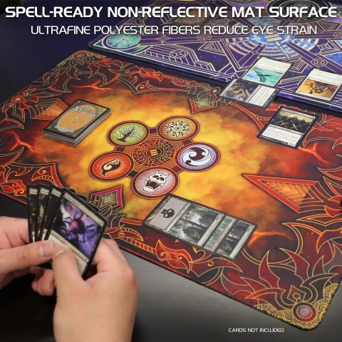TCG Playmat mit gestickten Rändern