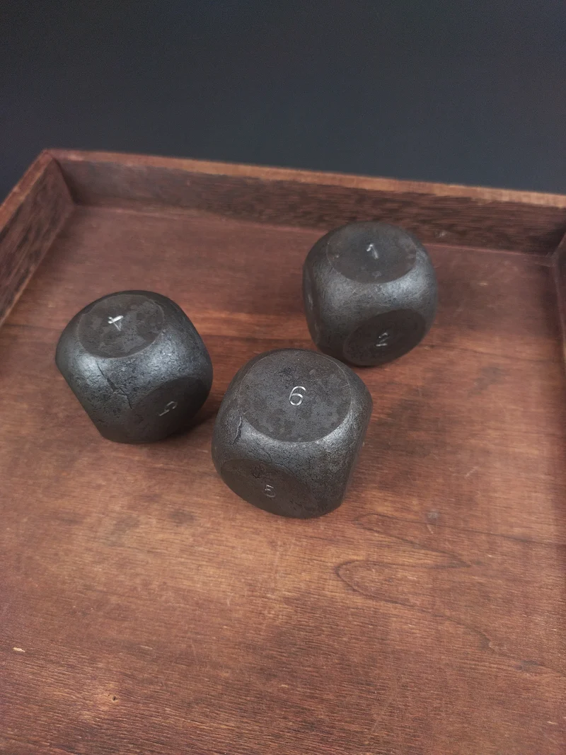 Handgeschmiedeter Chonky D6 Stahlwürfel 40mm oder 22mm