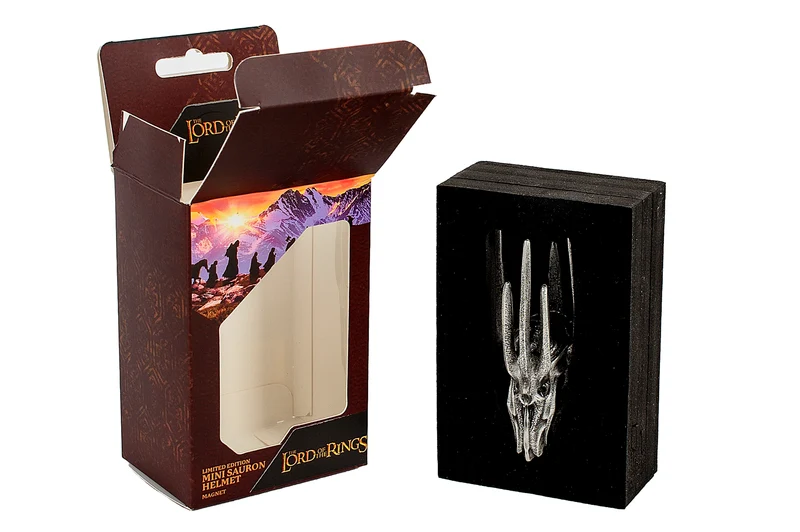 The Lord of the Rings - Sauron's Helm Magnet