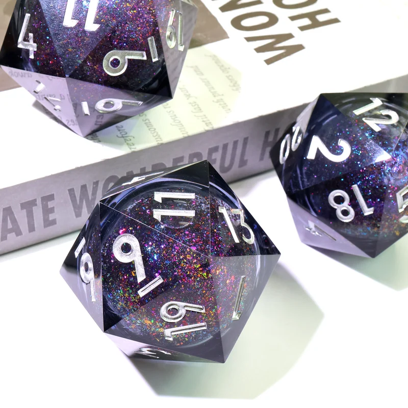 Dice of Dragonkind – Black XXL Liquidcore D20 (50 mm)