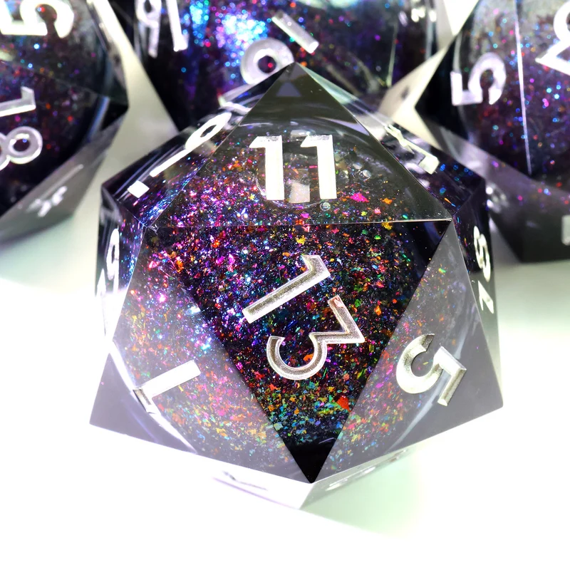Dice of Dragonkind – Black XL Liquidcore D20 (33 mm)