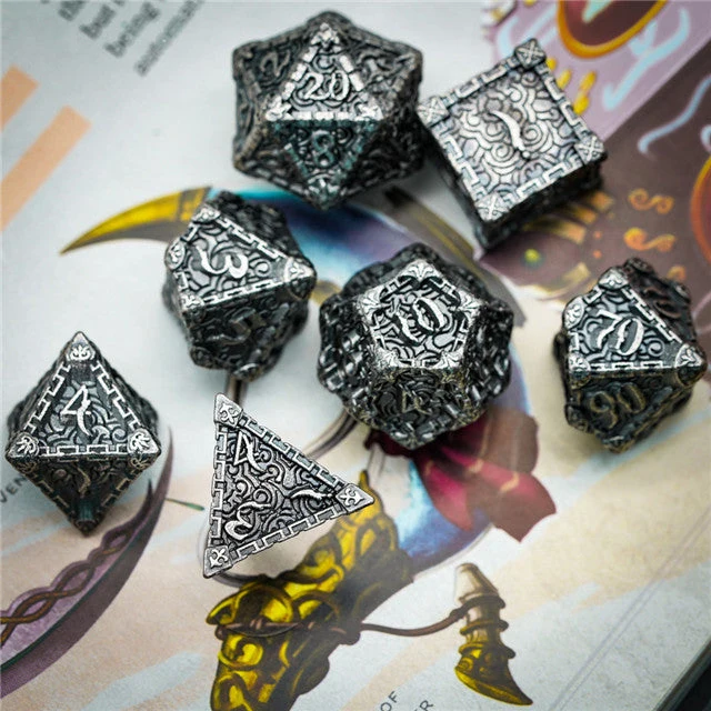Deadly Dagger - rustikal Silberfarben