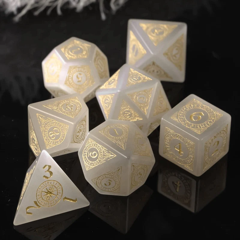Katzenauge white ornament