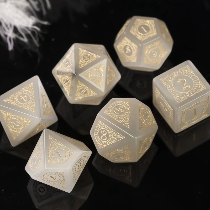 Katzenauge white ornament