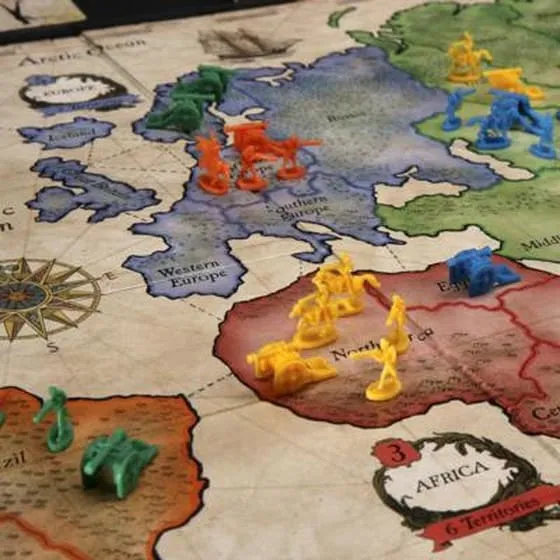 Risiko – Brettspiel Strategiespiel ab 10 Jahren