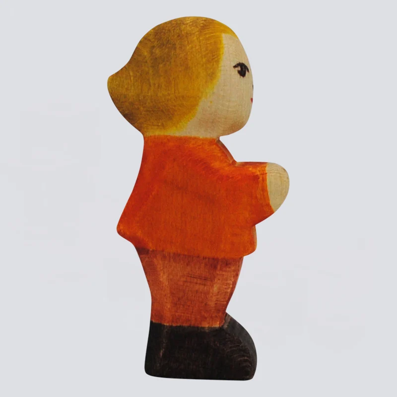 Holzwald Holzfigur Kleinkind