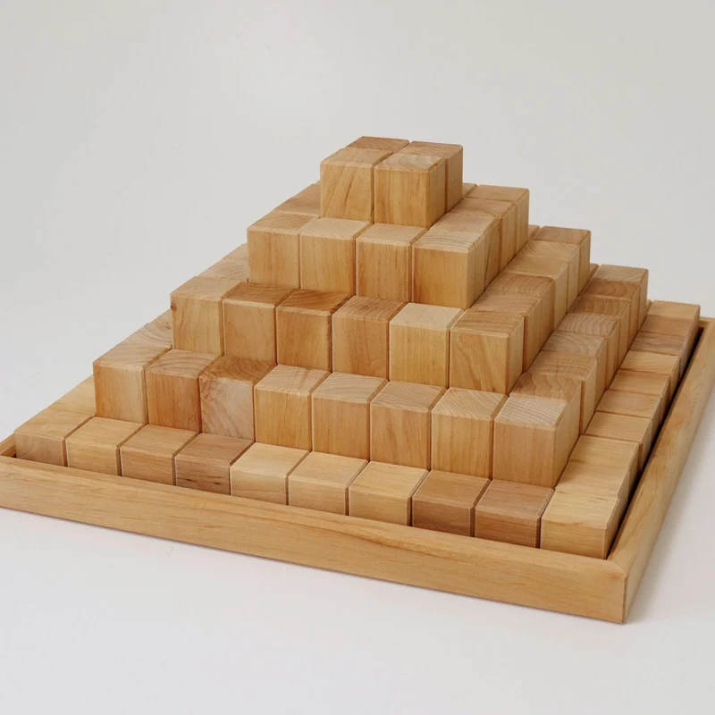 Grimm's Große Stufenpyramide Natur