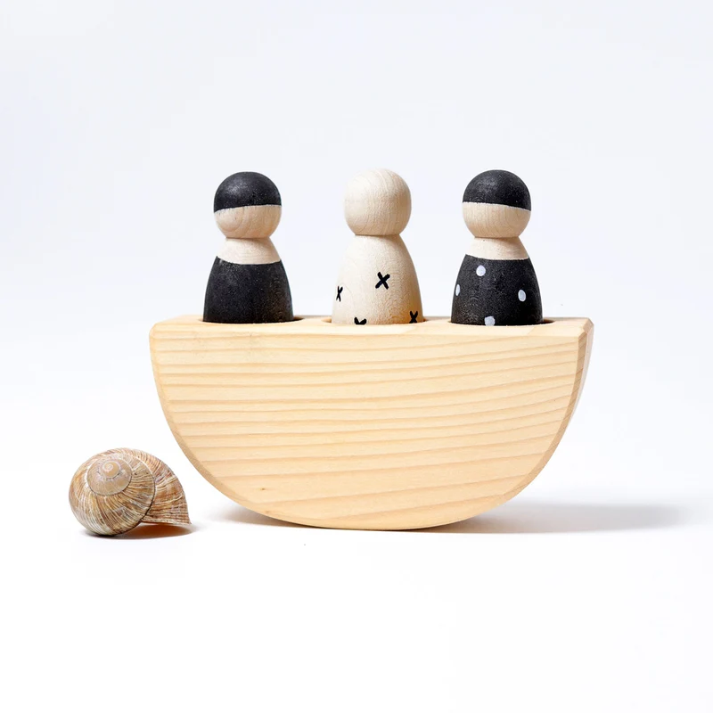Grimm's Drei Freunde im Boot - monochrom